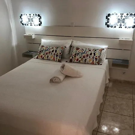Sunny Near The Beach With Wifi, Balcony And Pool Apartment *