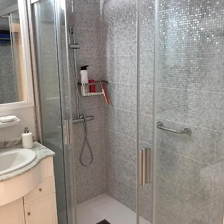 Sunny Near The Beach With Wifi, Balcony And Pool Лос Кристианос