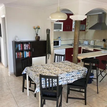 Sunny Near The Beach With Wifi, Balcony And Pool Апартаменты Лос Кристианос
