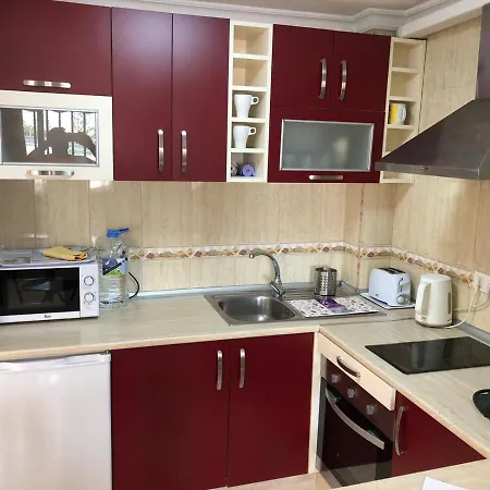 Sunny Near The Beach With Wifi, Balcony And Pool * Лос Кристианос