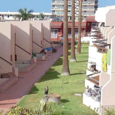 Апартаменты Sunny Near The Beach With Wifi, Balcony And Pool Лос Кристианос