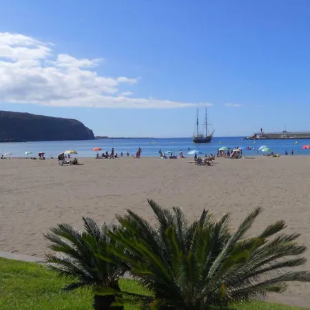 Sunny Near The Beach With Wifi, Balcony And Pool * Лос Кристианос