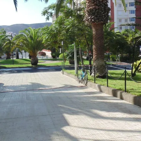 Sunny Near The Beach With Wifi, Balcony And Pool Апартаменты Лос Кристианос