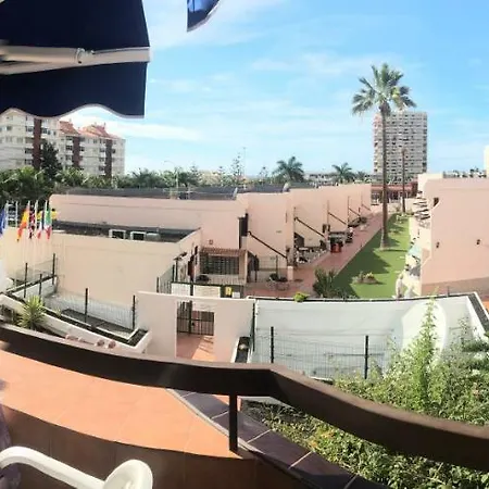 Sunny Near The Beach With Wifi, Balcony And Pool *